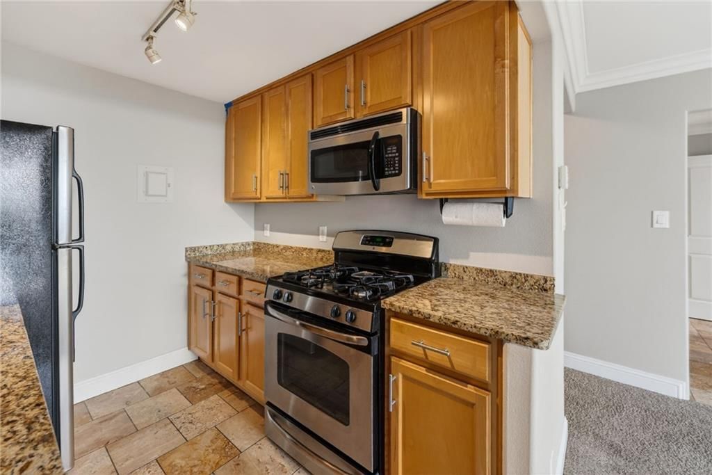 700 E 8th Street — photo 12