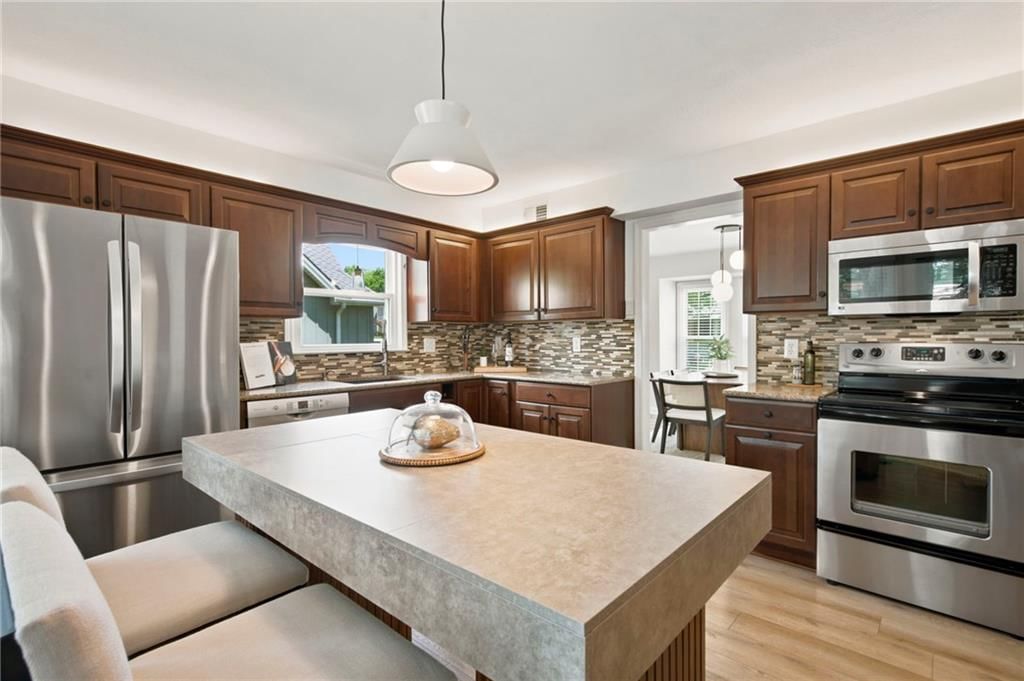 10308 Oakmont Street — photo 10