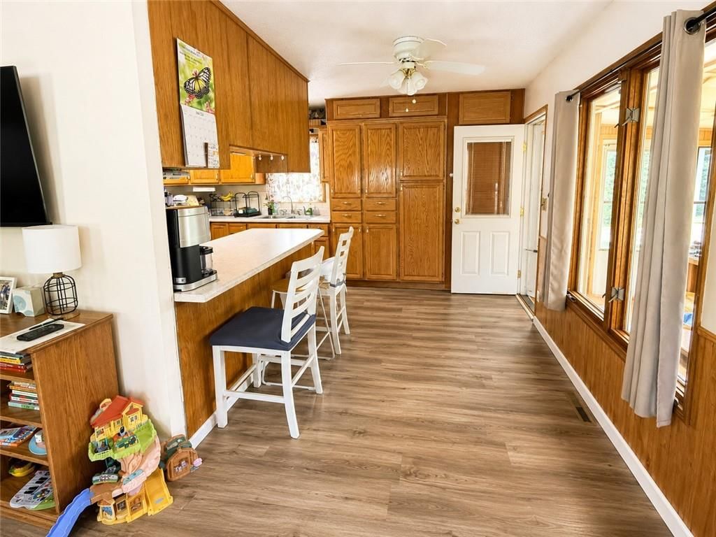 221 S Frederick Avenue — photo 8