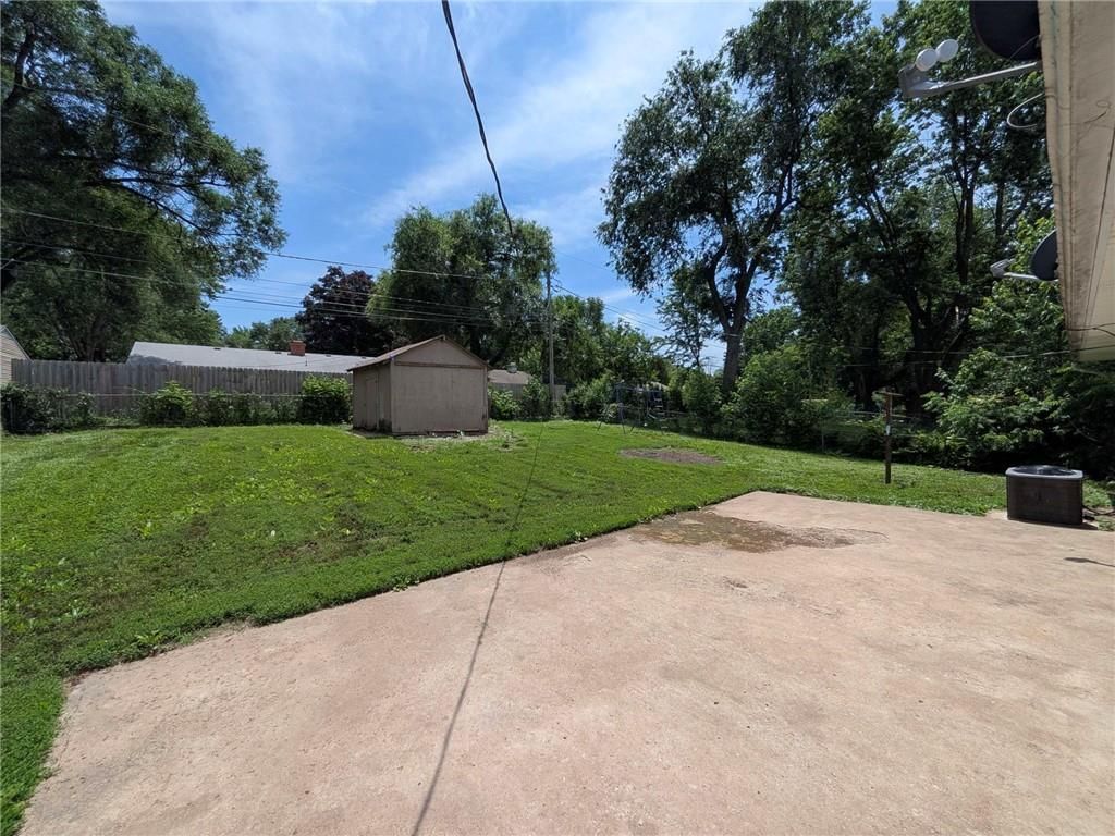 11225 CORRINGTON Avenue — photo 20