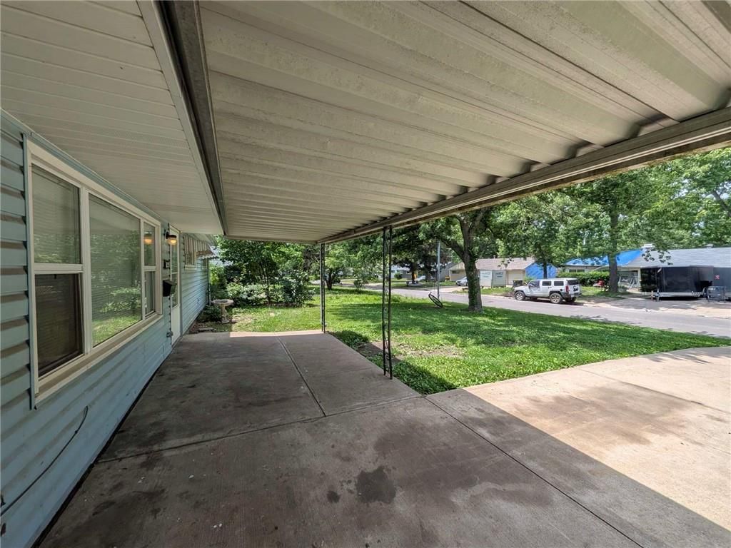 11225 CORRINGTON Avenue — photo 21