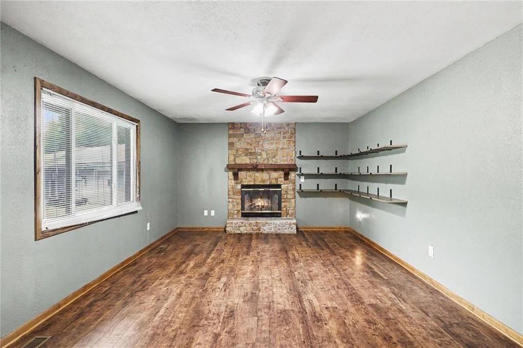 10008 NW 70th Court — photo 7