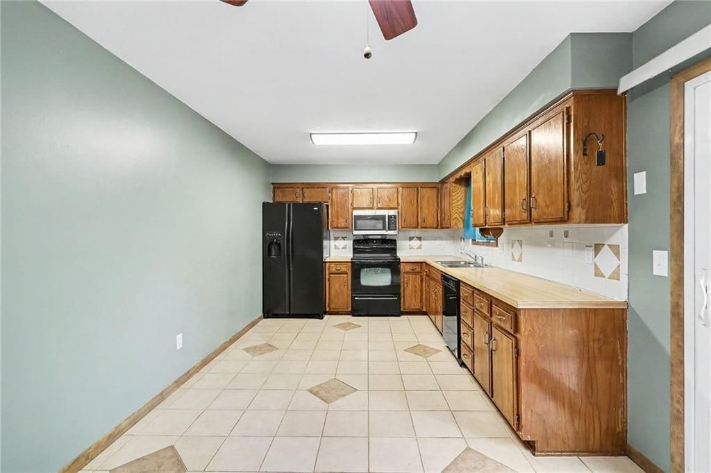 10008 NW 70th Court — photo 10