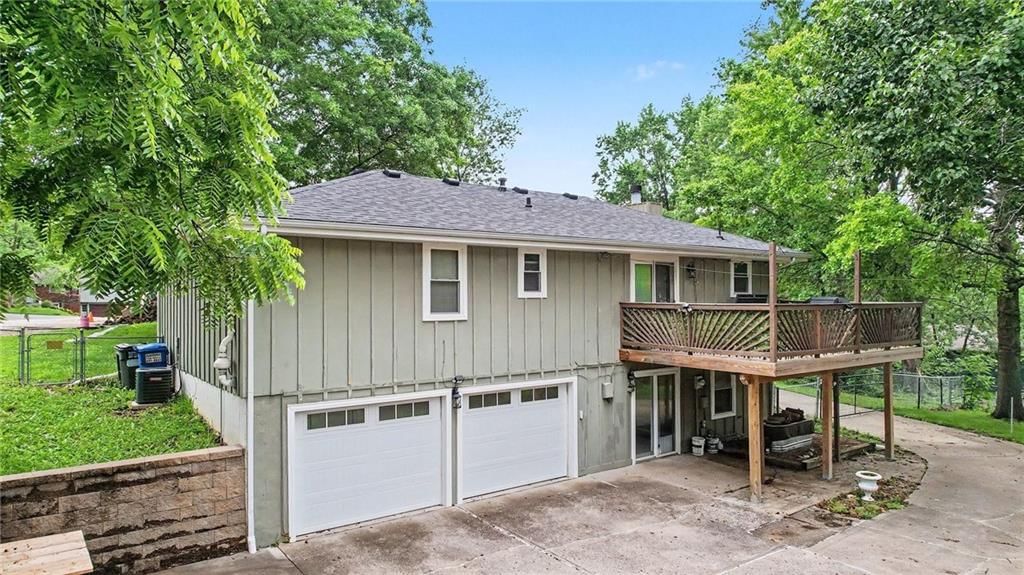 10008 NW 70th Court — photo 29