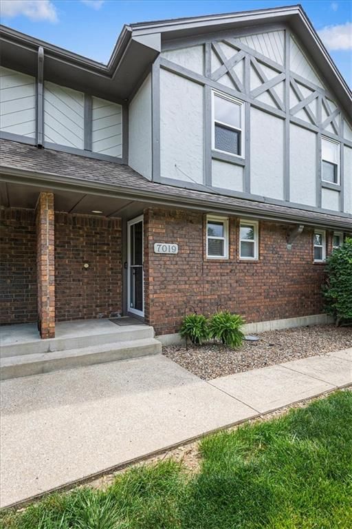 7019 N Fisk Court — photo 8