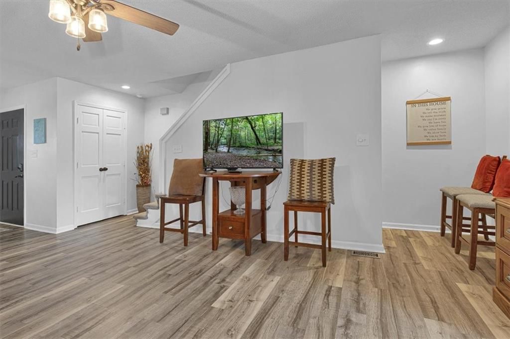 7019 N Fisk Court — photo 24