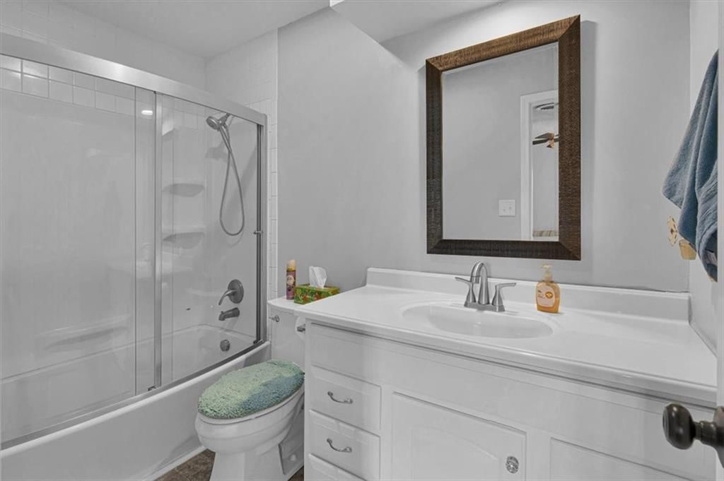 7019 N Fisk Court — photo 28