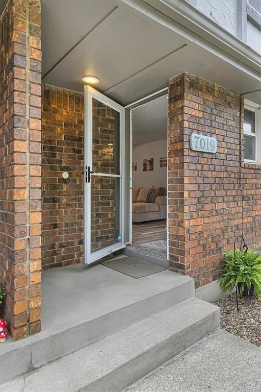 7019 N Fisk Court — photo 34