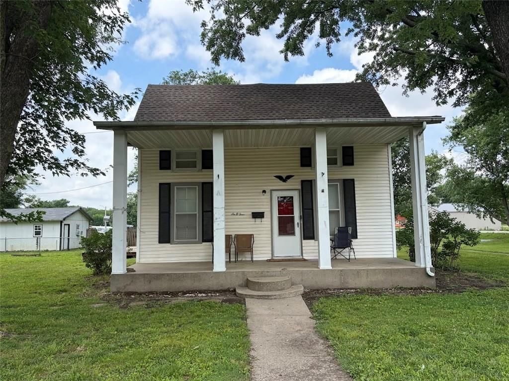 604 S 3rd Street, Burlington, KS