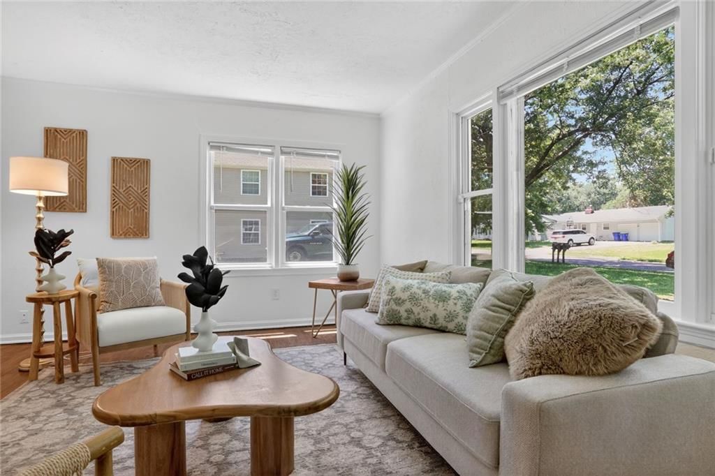 8525 England Street — photo 4