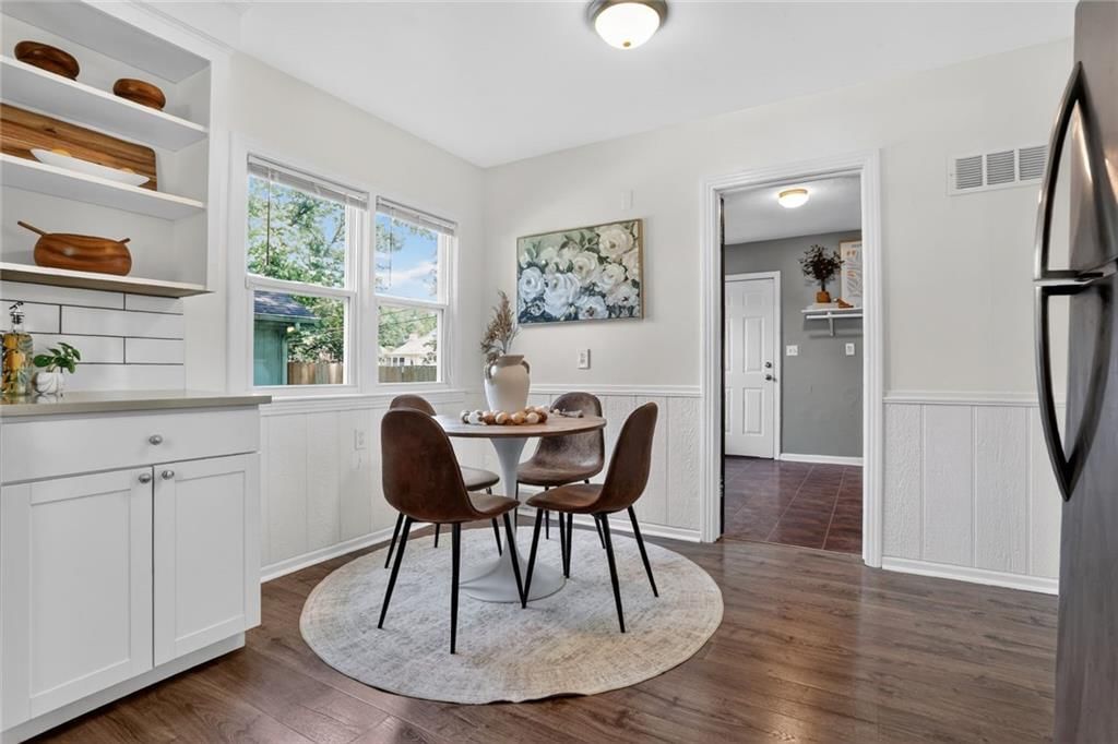8525 England Street — photo 7