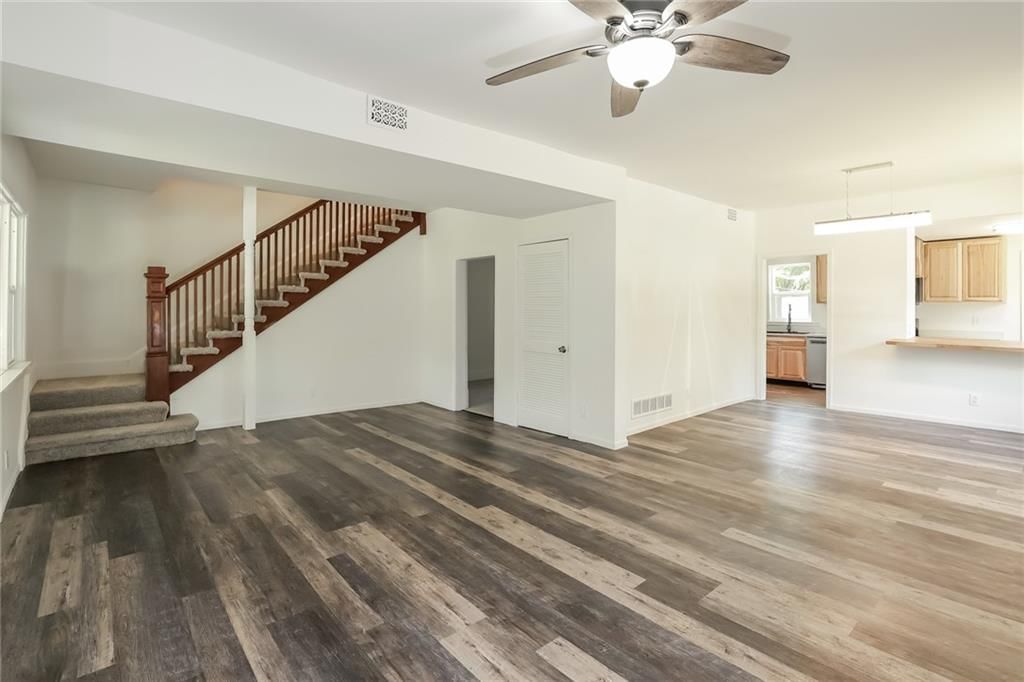 701 E Peoria Street — photo 3