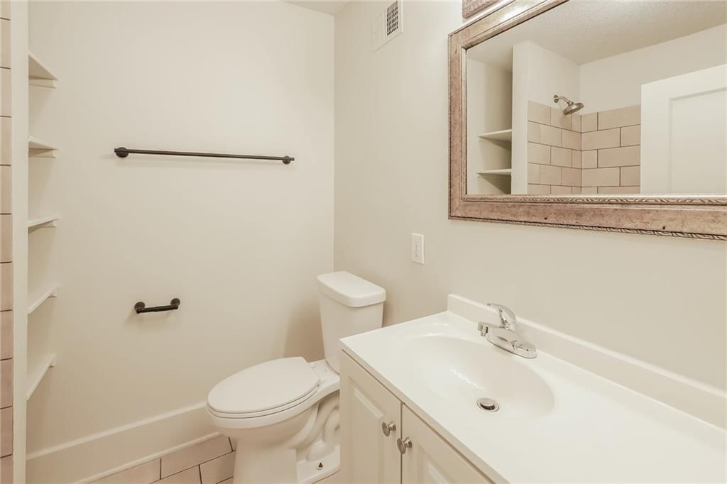 701 E Peoria Street — photo 10