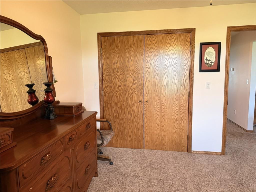 1914 W Maple Street — photo 21