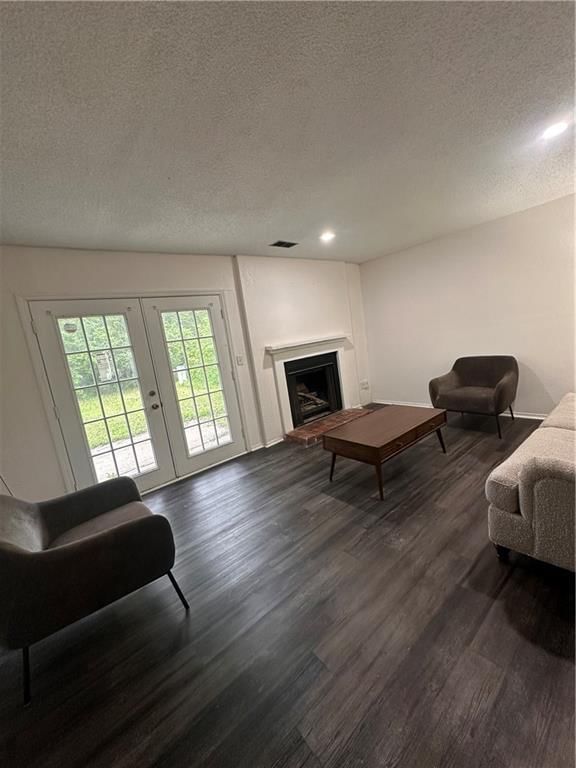 9525 Manning Avenue — photo 13