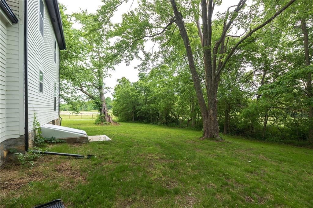 21195 S Woodland Road — photo 40