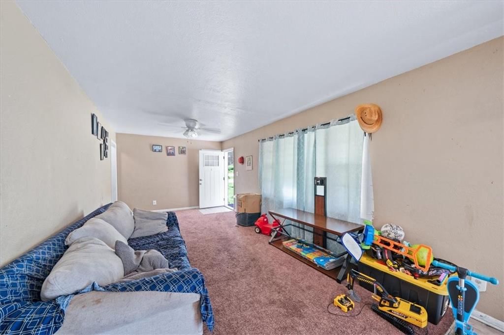 142 S Sugar Creek Boulevard — photo 5