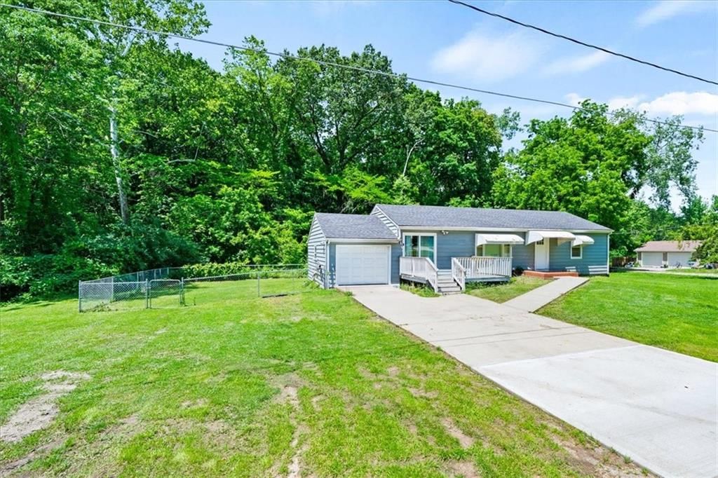 142 S Sugar Creek Boulevard — photo 21