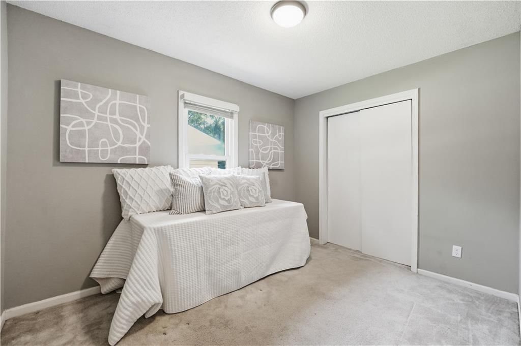 800 SE Miller Street — photo 28