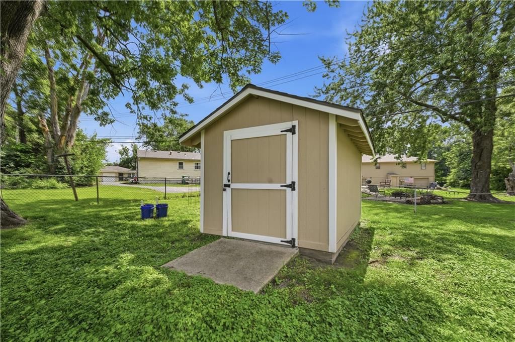 800 SE Miller Street — photo 35