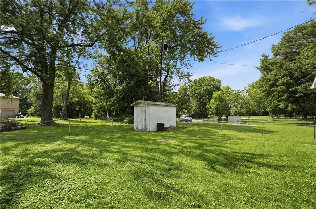 800 SE Miller Street — photo 36