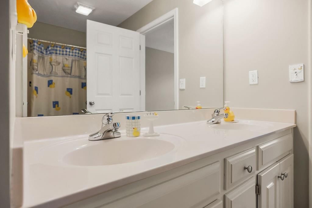 6052 Brownridge Street — photo 22