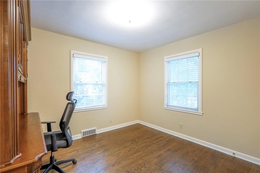 5401 Canterbury Road — photo 20