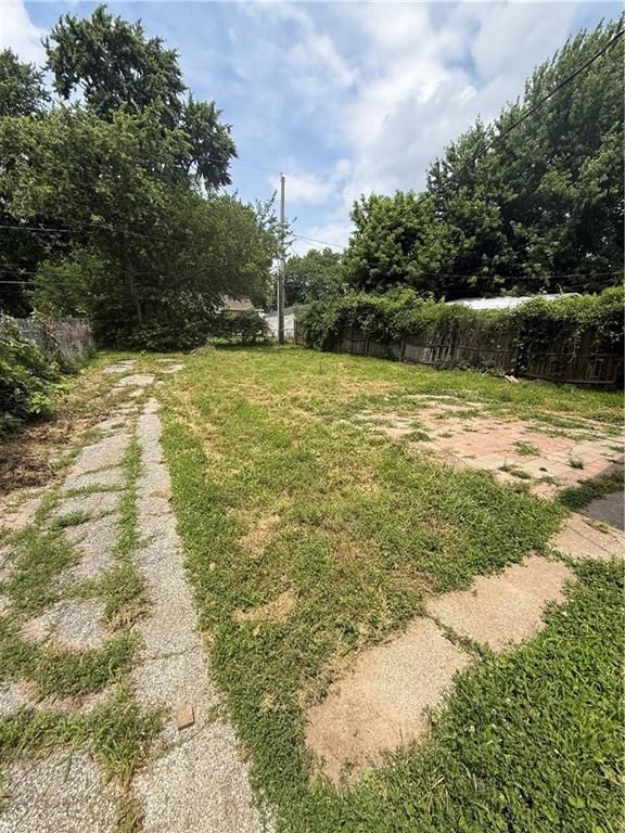 1220 S Ash Avenue — photo 22