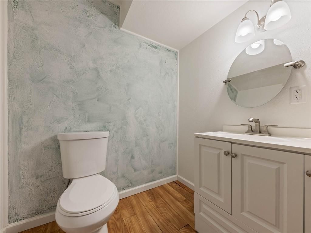 Photo 25 of 40 - 213 Pointe Lane, Raymore, MO 64083