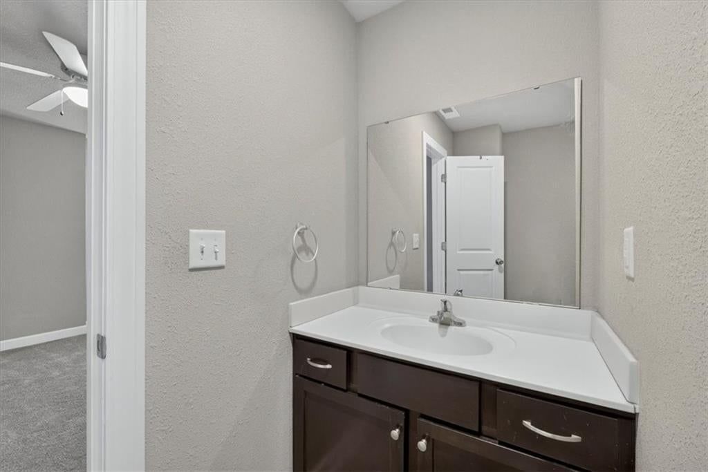 Photo 30 of 40 - 213 Pointe Lane, Raymore, MO 64083