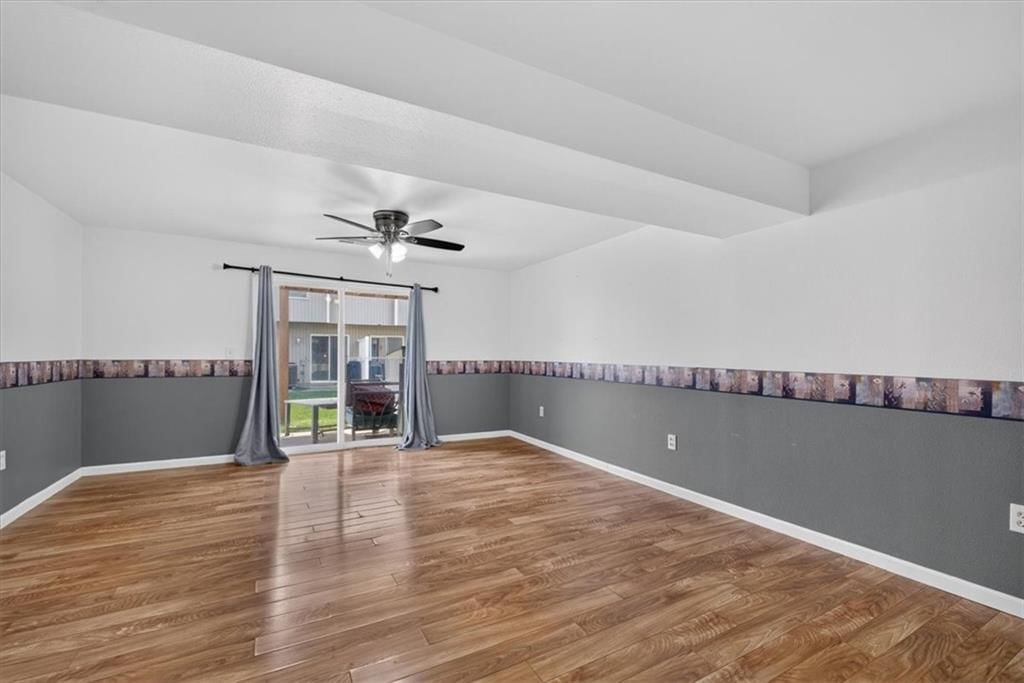 Photo 32 of 40 - 213 Pointe Lane, Raymore, MO 64083