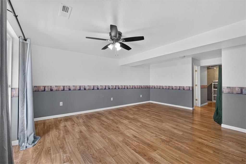 Photo 34 of 40 - 213 Pointe Lane, Raymore, MO 64083