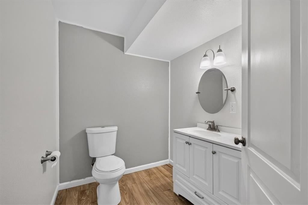 Photo 35 of 40 - 213 Pointe Lane, Raymore, MO 64083