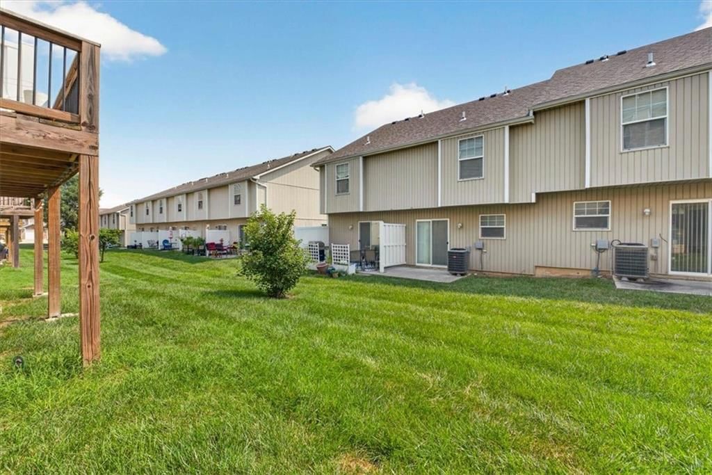 Photo 36 of 40 - 213 Pointe Lane, Raymore, MO 64083