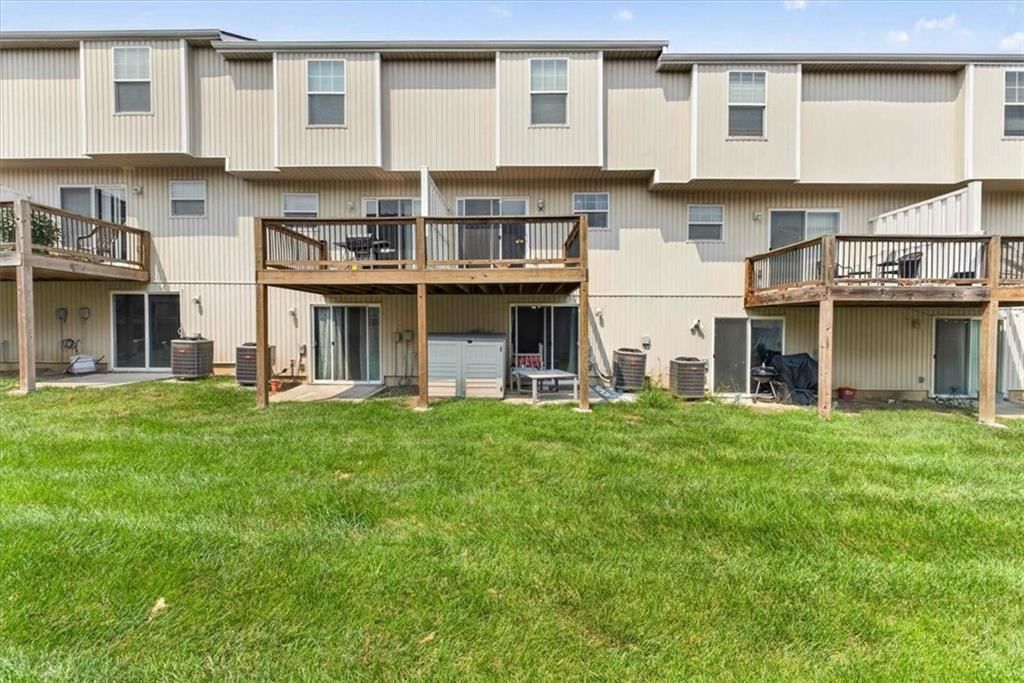 Photo 38 of 40 - 213 Pointe Lane, Raymore, MO 64083