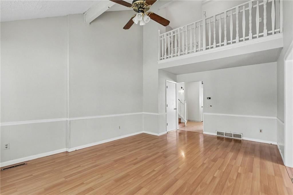 1028 S LINDENWOOD Drive — photo 5