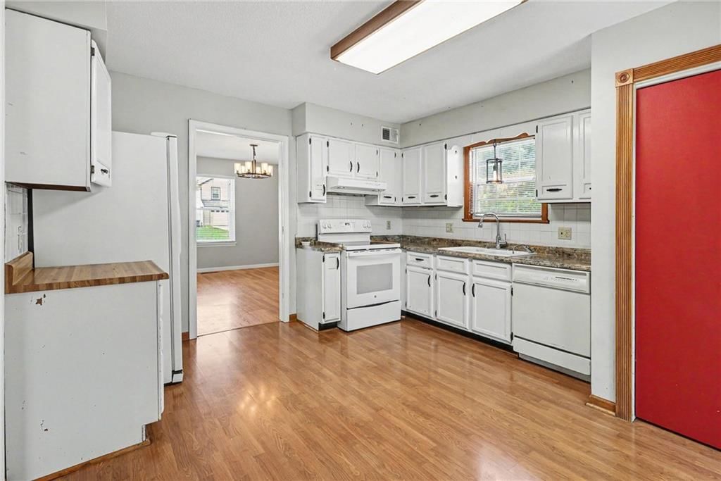1028 S LINDENWOOD Drive — photo 10