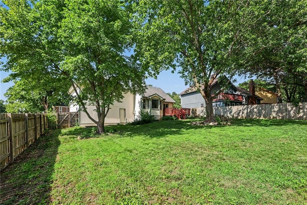 1028 S LINDENWOOD Drive — photo 23