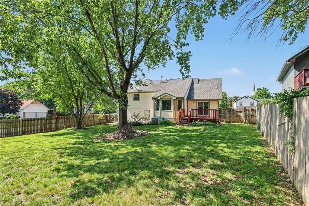 1028 S LINDENWOOD Drive — photo 24