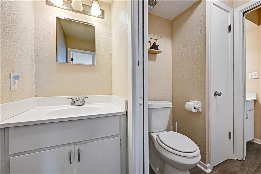 6228 Robinson Street — photo 15