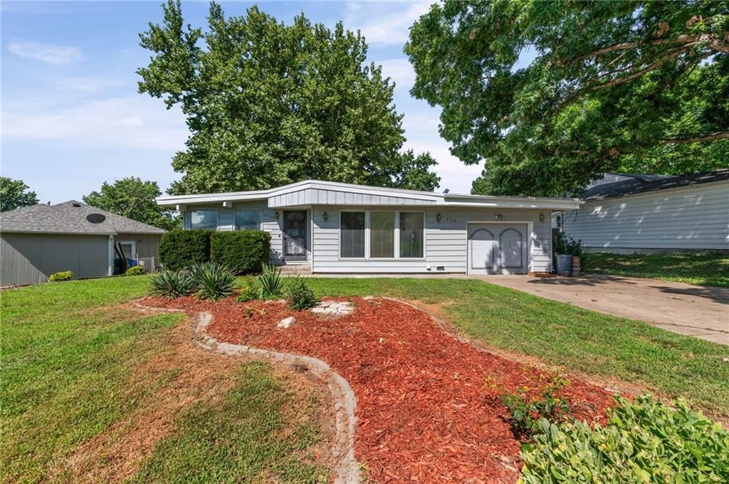 6104 N Garfield Avenue — photo 4