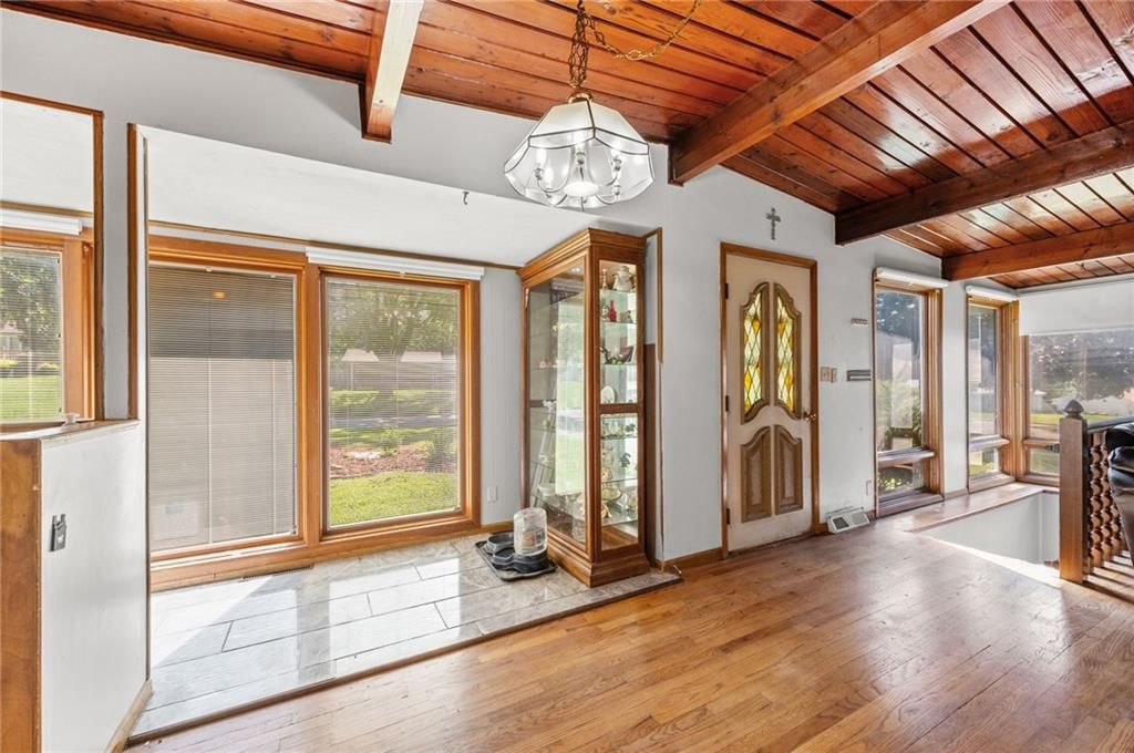 6104 N Garfield Avenue — photo 8