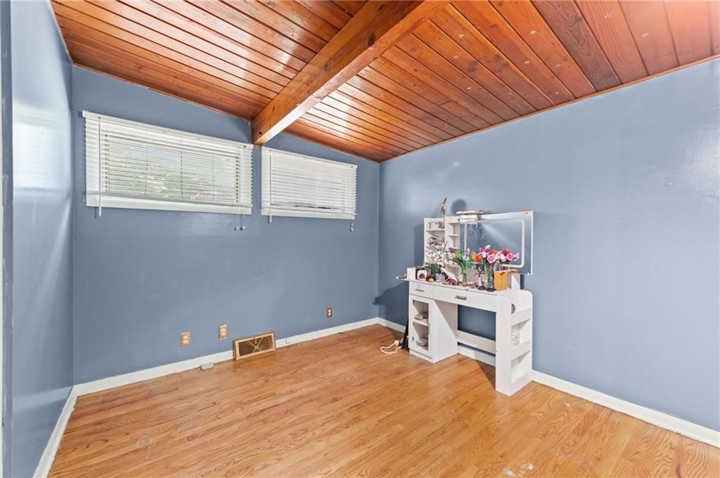 6104 N Garfield Avenue — photo 16