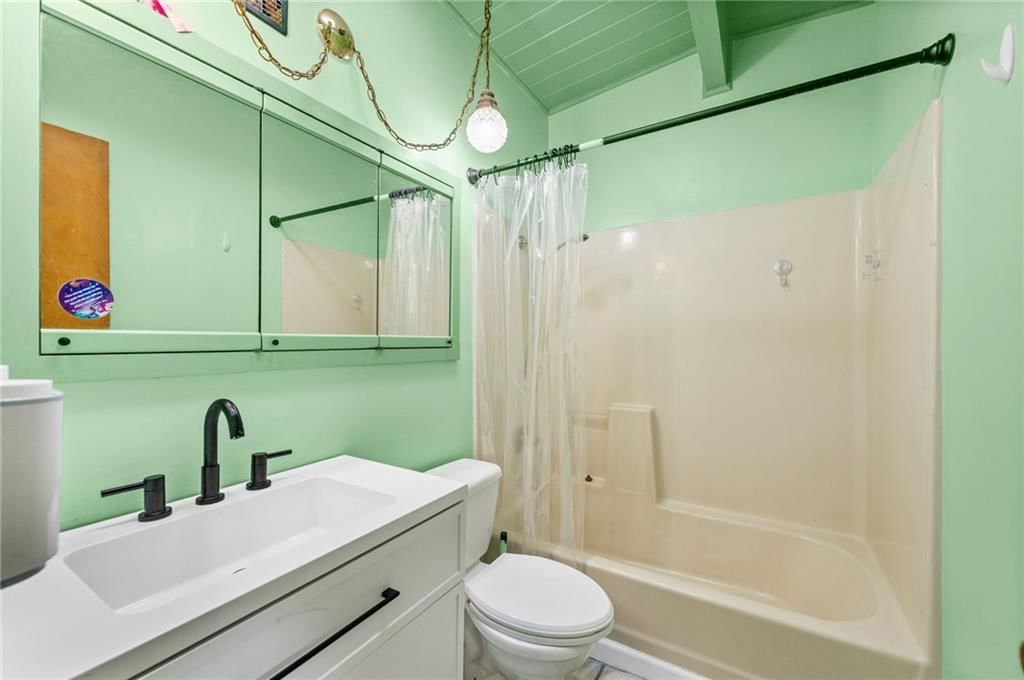 6104 N Garfield Avenue — photo 28