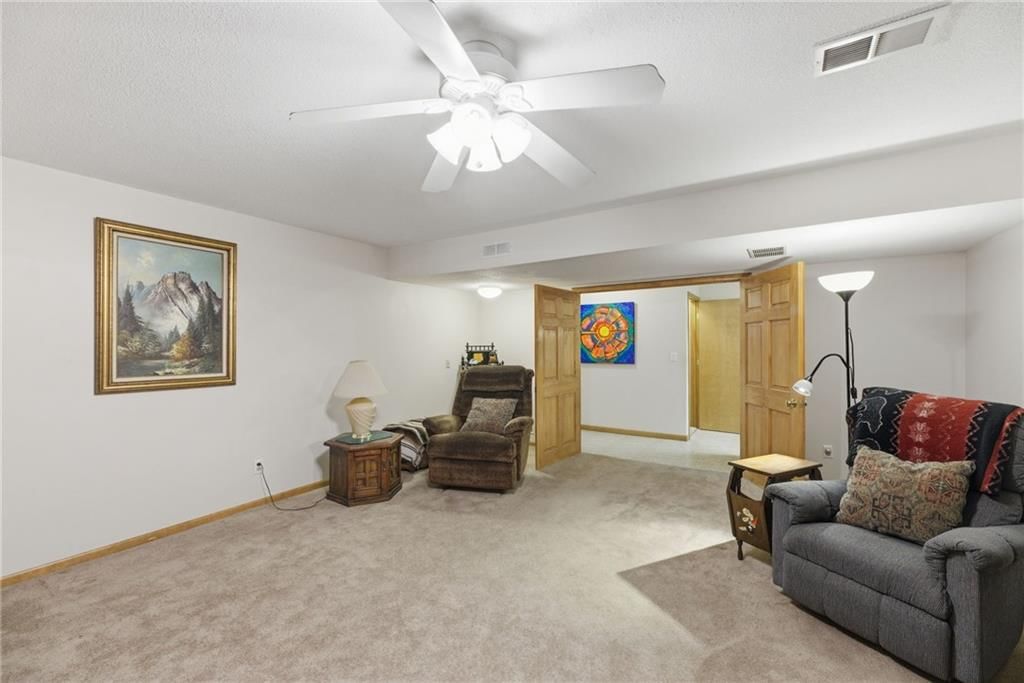904 Joseph Drive — photo 21