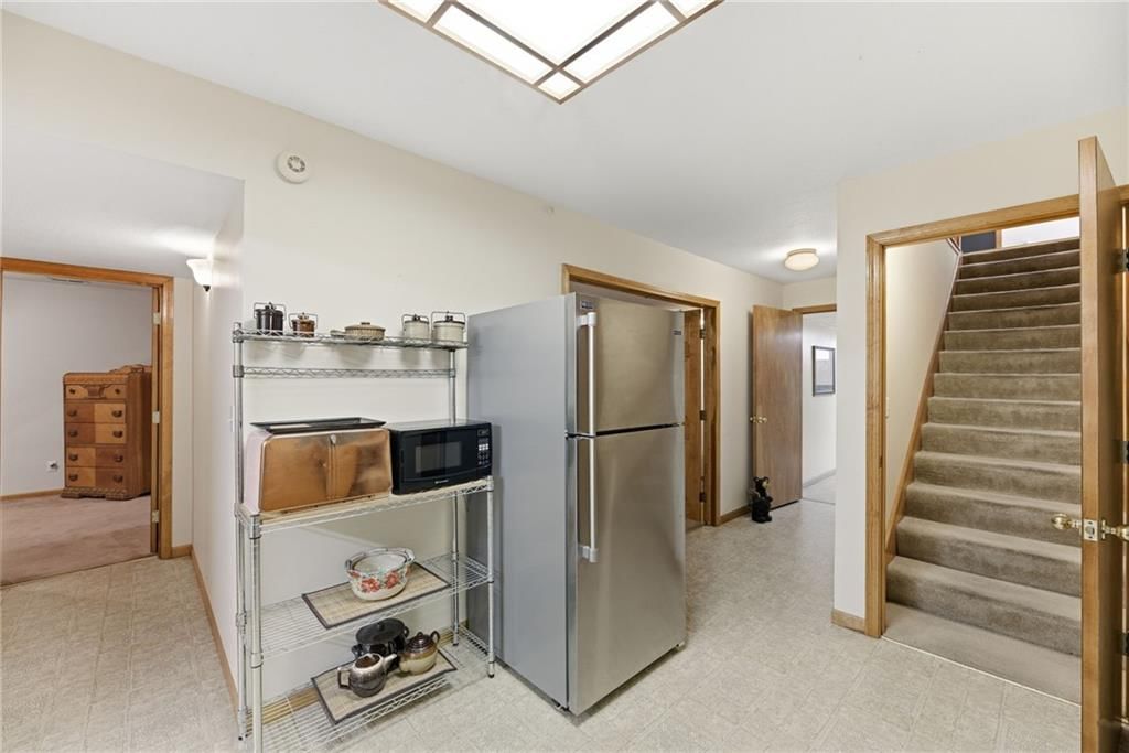 904 Joseph Drive — photo 23