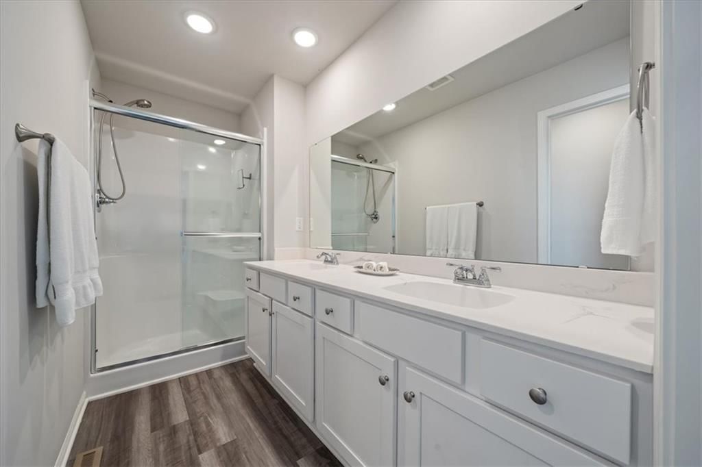 723 Connor Street — photo 14