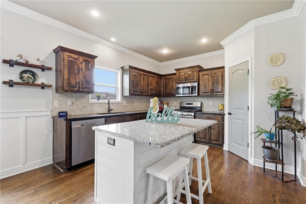 1406 Silhouette Drive — photo 13