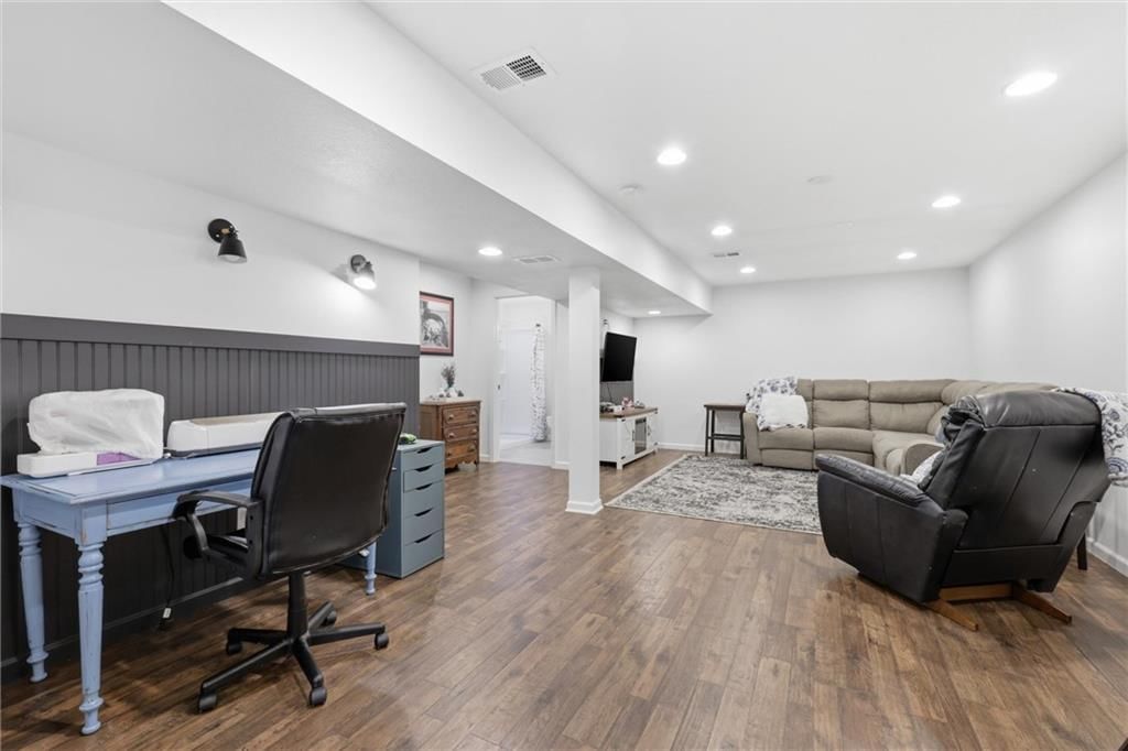 1406 Silhouette Drive — photo 38
