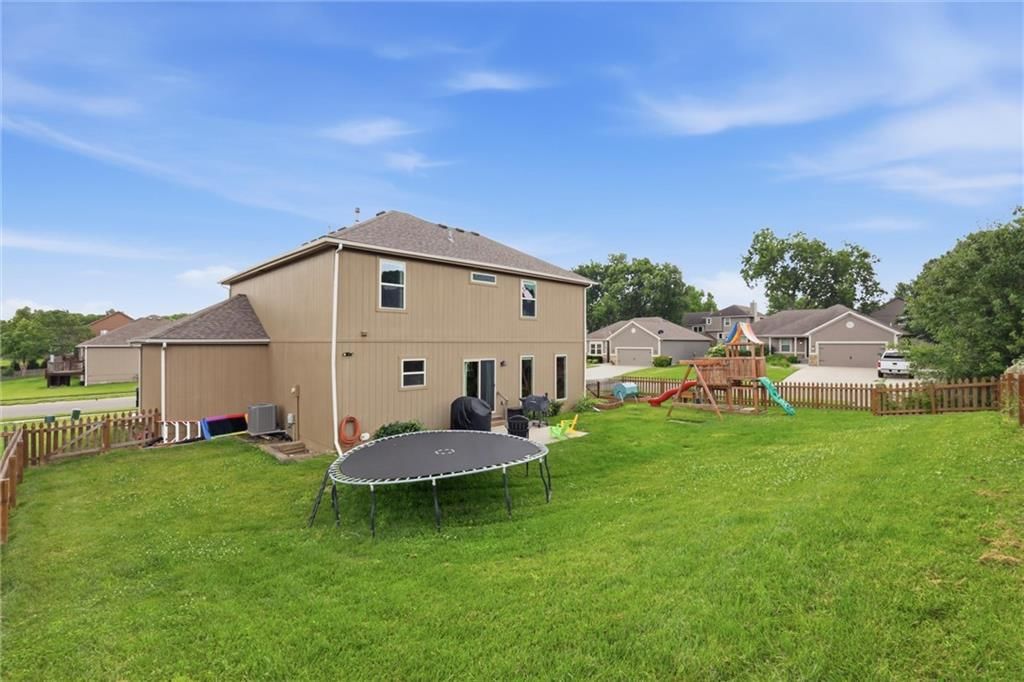 1406 Silhouette Drive — photo 42